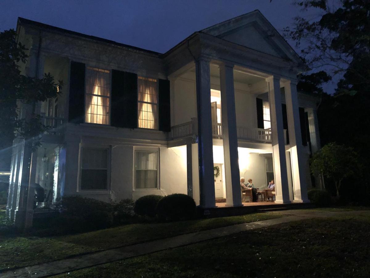 The Montgomery B&B Старквилл Экстерьер фото