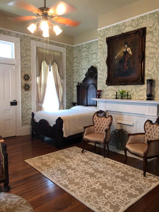 The Montgomery B&B Старквилл Экстерьер фото